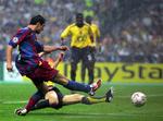 Juliano Belotti scorer det afgørende mål ti minutter før tid, da Barcelona vinder 2-1 over Arsenal i Champions League-finalen. - Foto: AP 
