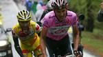 Ivan Basso foran landsmanden Leonardo Piepoli på vej op ad San Carlo-passet. - Foto: AP 