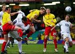 Jay DeMerit (i midten) bragte Watford på sejrskurs. - Foto: AP. 