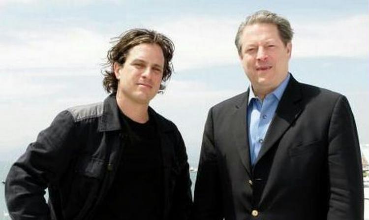 Al Gore (th.) er rejst til Cannes sammen med filmens instruktør Davis Guggenheim. - Foto: AP 