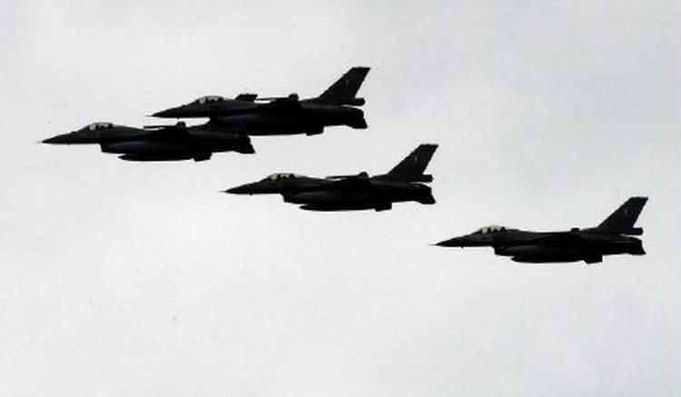 Et græsk og et tyrkisk fly er kollideret over det Ægæiske Hav - Foto: AP 