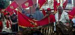 Glade montenegrinere jubler i byen Cetinje. - Foto: AP 
