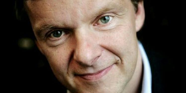 Poul Madsen lover en lille avis i tabloidformat, men ikke tabloid i indhold. - Foto: Thomas Borberg 