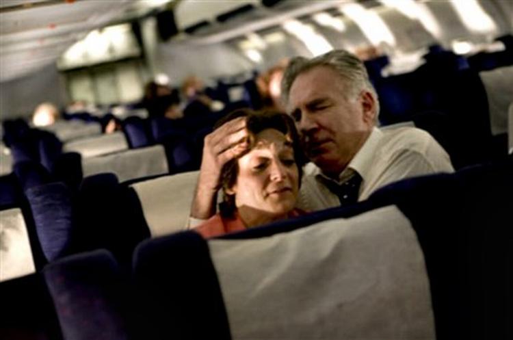 Filmen om den kaprede United Airlines  Boeing 757 fra New York til San Francisco fortæller, hvad der skete på jorden og har rekonstrueret det, der foregik i flyet, ved hjælp af mobilsamtaler og optagelser fra cockpittet.   Foto fra filmen: UIP 