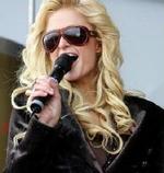 'Do you think I'm sexy', synger Paris Hilton blandt andet på sit nye album. - Foto: AP 