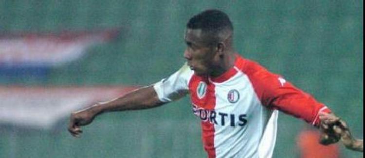 Kalou (42 mål i 83 kampe) i aktion for Feyenoord i en UEFA Cup-kamp i 2004. - Arkivfoto: AP. 