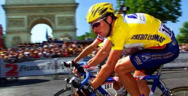 Lance Armstrong var ifølge en ny rapport ikke dopet første gang, han vandt Tour de France - Foto: AP 
