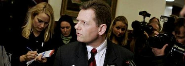 »Vi er nødt til at vente med at gribe ind«, siger forbrugerminister Lars Barfoed. - Arkivfoto: Martin Lehmann 