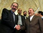 EU's udenrigspolitiske talsmand Javier Solana mødes med Irans udenrigsminister Manouchehr Mottaki. Iranernes topforhandler på atomspørgsmålet, Ali Larijani, kalder udspillet fra Vesten »positivt med tvetydigheder«. - Foto: AP 