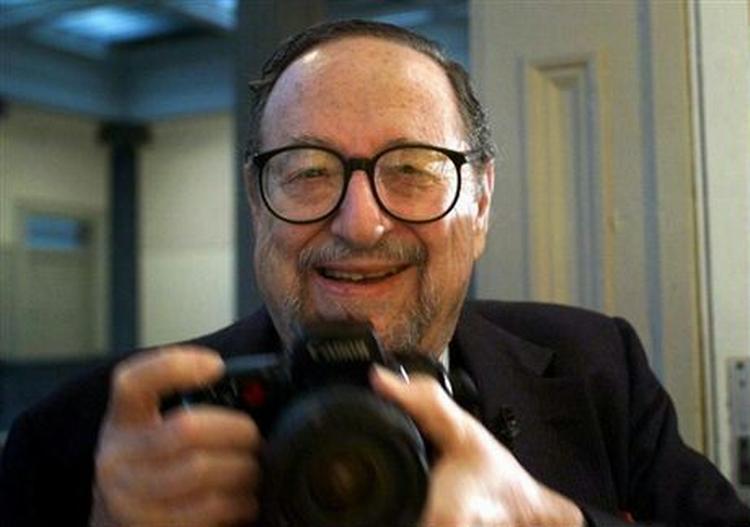 Arnold Newman er død, 88 år. - Foto: AP 