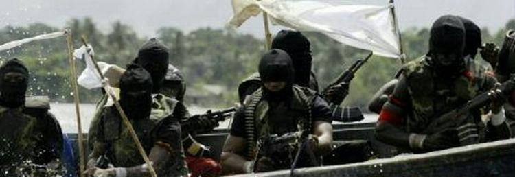 Militante grupper har over en længere periode angrebet faciliteter i den olierige, sydlige del af Nigeria. Oprørerne kræver en bedre omfordeling af olierigdommene. - Foto: AP 