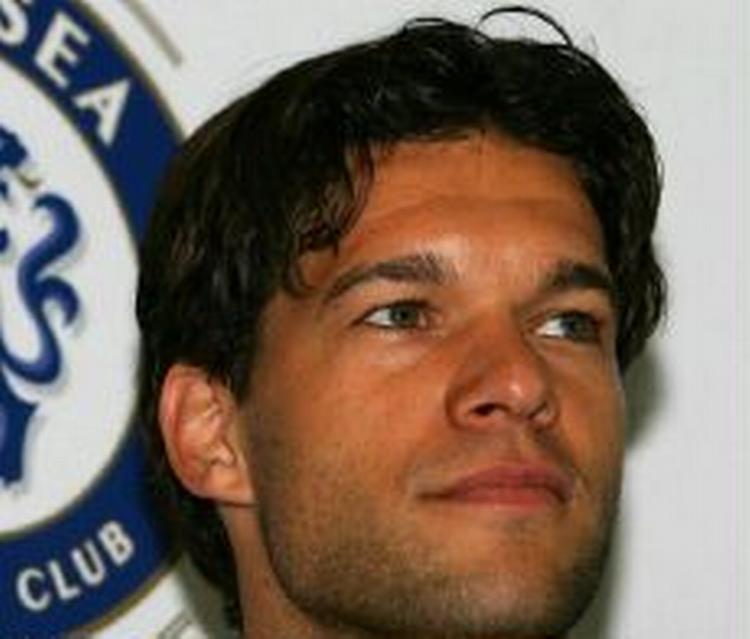 Ballack insisterer selv på, at han bliver klar til åbningskampen. - Foto: AP 