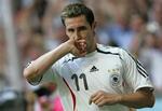 Miroslav Klose jagtede et hattrick mod Costa Rico, men måtte 'nøjes' med to scoringer. - Foto: AP 