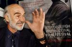 Sean Connery ved en tidligere festlig lejlighed i Edinburgh. - Arkivfoto: AP 