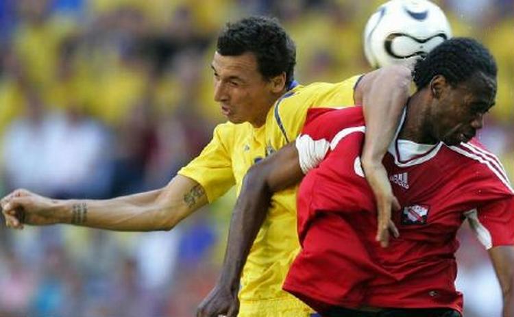 Sveriges stjerne Zlatan Ibrahimovic blev holdt pænt i skak af Trinidad &amp;amp; Tobagos forsvar. - Foto: AP 