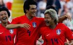 Sydkoreas Lee Chun Soo jubler efter sin scoring i kampen mod Togo, som sydkoreanerne vandt 2-1. - Foto: AP 