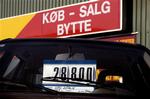 Købe brugt bil hos forhandler eller privat? Et svært valg, men at købe privat er ikke uden risiko. Foto: Kim Nielsen 