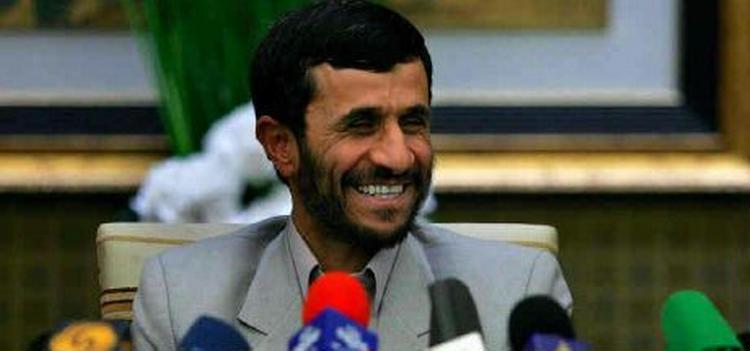 Mahmoud Ahmadinejad udtalte sig i går i mere forsonende vendinger om jøder og kristne end tidligere - Foto: AP 