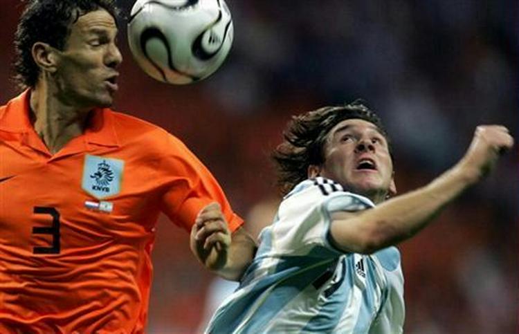 Lionel Messi var med i en god time mod hollænderne og fik vist en del prøver på sit store talent. - Foto: AP 