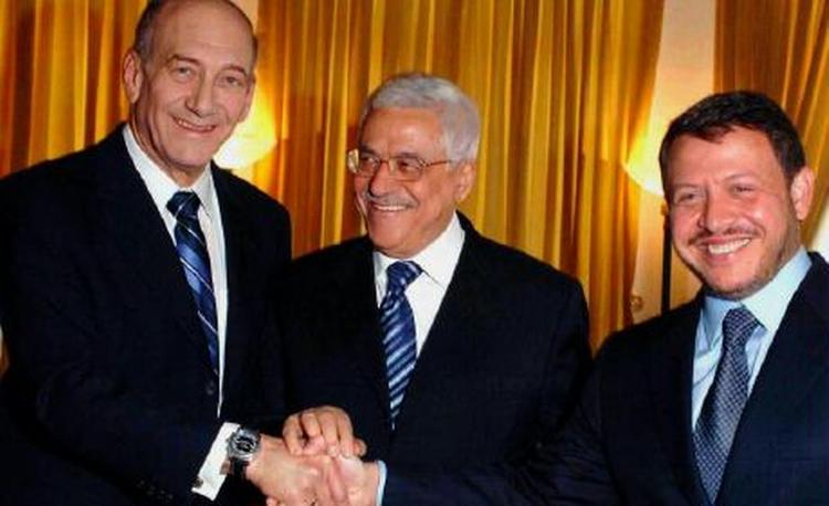 Israels premierminister Ehud Olmert mødtes i dag for første gang med selvstyrepræsident Mahmoud Abbas med den jordanske kong Abdullah II's mellemkomst. - Foto: AP 