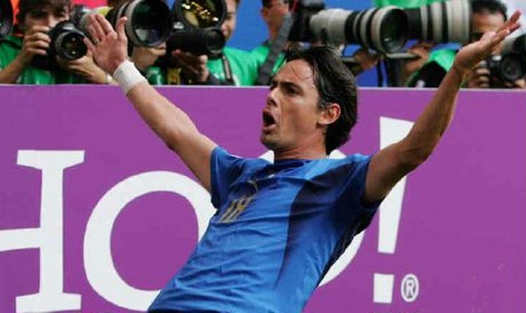 Italiens Filippo Inzaghi jubler efter scoringen i kampen mod Tjekkiet - Foto: AP 