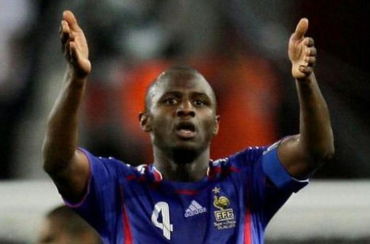 Patrick Vieira satte Frankrig i gang mod Togo. - Foto: AP. 