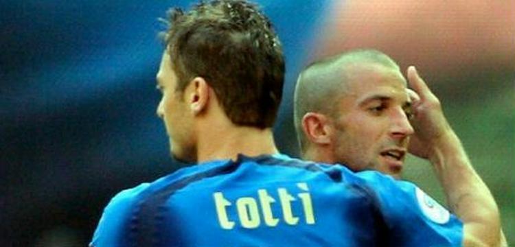 Fransesco Totti startede på bænken og afløste Del Piero midt i anden halvleg. - Foto: AP 