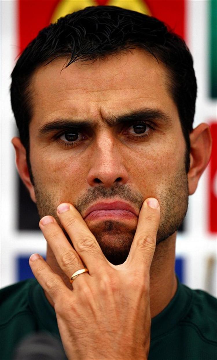 Den portugiske angriber Pauleta er blevet citeret for kritik af den engelske målmand. Men angriberen har ikke talt med avisen, der viderebringer historien. - Foto: AP 