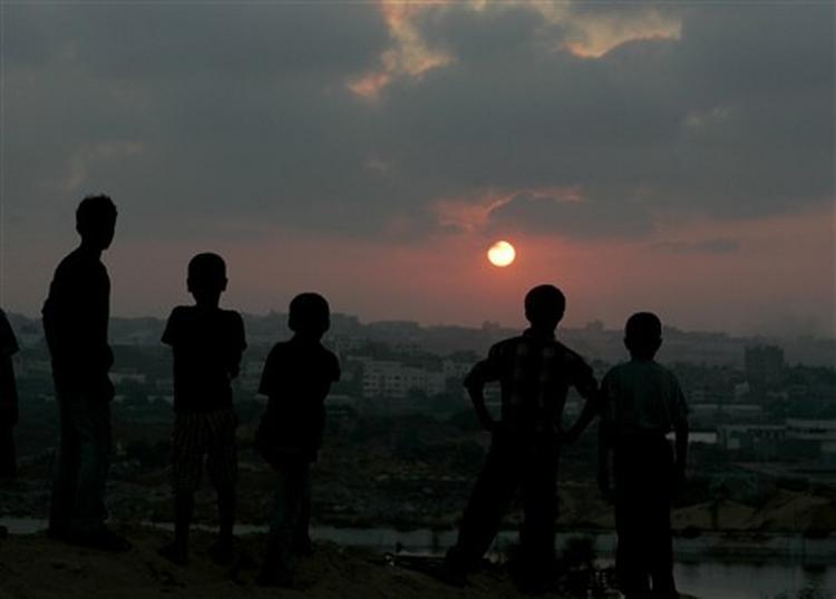 Israelske raketter har ramt over 30 mål i Gaza i det seneste døgn.- Foto: AP 