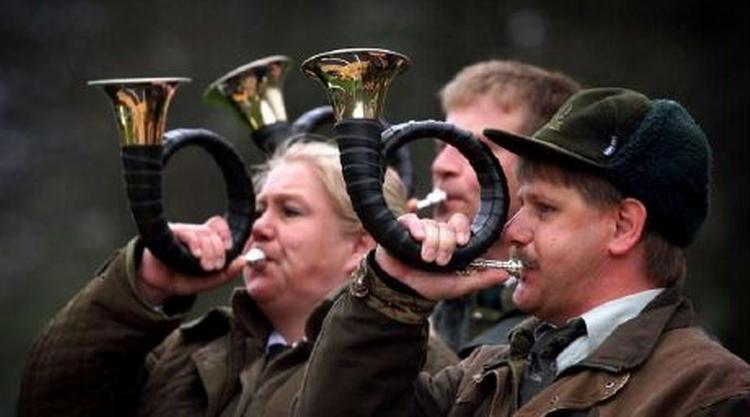 Der bliver gjaldet fra flere forskellige typer horn i Horsens i weekenden, når Europamesterskabet i jagthorn afvikles. Her er et foto fra et tidligere Danmarksmesterskab. - Arkivfoto: Jens Dresling 