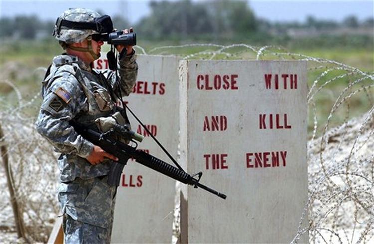 En 21-årig amerikansk soldat er blevet anholdt for at have voldtaget og dræbt en 15-årig pige i Irak. Soldaten risikerer dødsstraf - Foto: AP 
