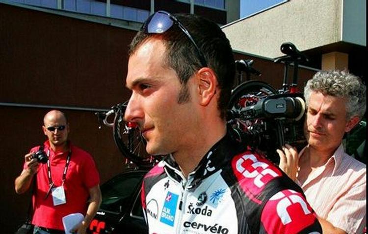 Ivan Basso følger sit træningsprogram som normalt. - Foto: AP 