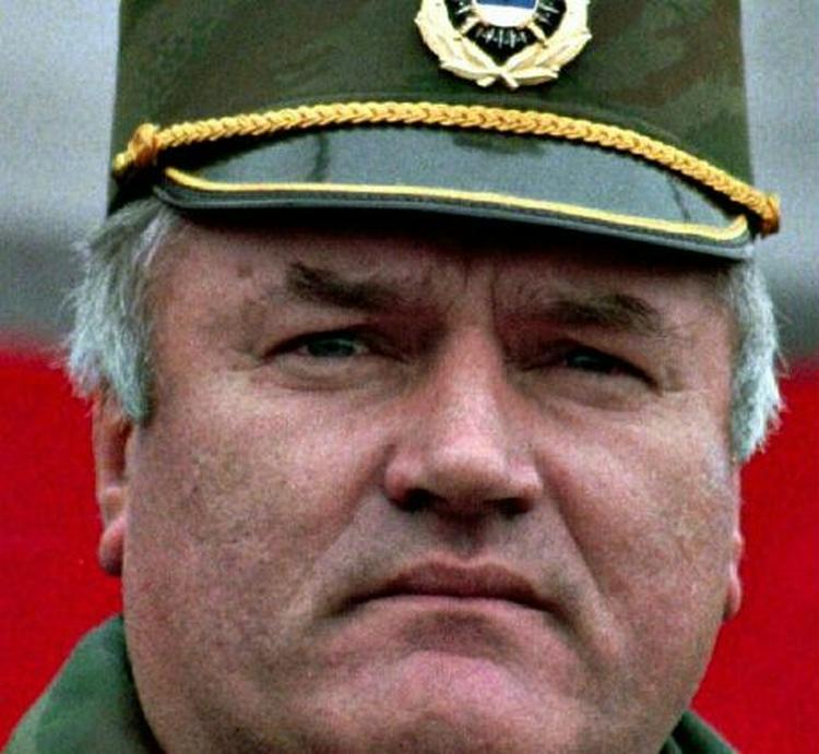 General Mladic er fortsat på fri fod. Og nu bløder EU op i Mladic-sagen. - Arkivfoto: AP 