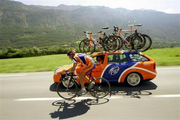 Michael Rasmussen under dagens etape til Alpe d'Huez. - Foto: AP 