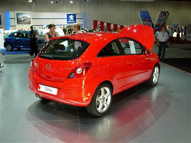 Den tredørs udgave af den nye Opel Corsa er den mest sporty - og også den mindst praktiske. Foto: Allan Graubæk 