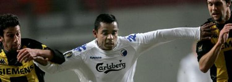 Santos spiller onsdag sin sidste kamp i den hvide FCK-trøje. - Foto: Lars Poulsen 