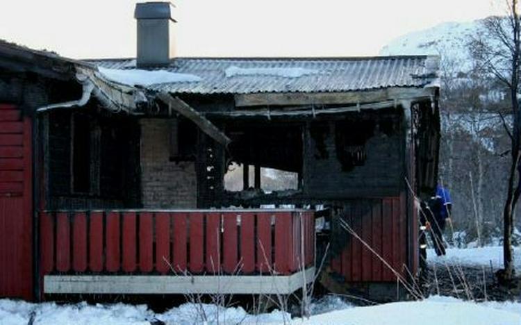 Sikkerhedsforanstaltningerne i den hytte, pigerne døde i, var særdeles mangelfulde. - Foto: Adam Hall. 