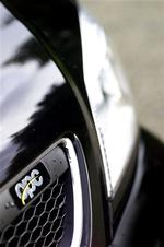 Med OPC-mærket er Opel Vectra seriøst hurtig. Så hurtig, at den må begrænses i topfarten. Foto: Kim Nielsen 