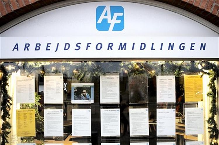 Seniorerne har stadig svært ved at komme i arbejde trods den faldende ledighed generelt. - Arkivfoto: 