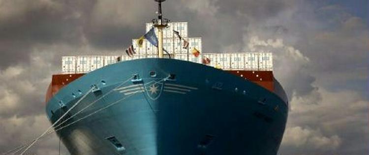 Er Danmarks største virksomhed på vej til at blive endnu større? Rygterne siger, at Albert Mærsk på billedet her kan få selskab af 130 skibe fra rederiet Hapag-Lloyd. - Foto: Thomas Borberg 
