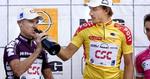 CSC's Fabian Cancellara blev den samlede vinder af det store danske etapeløb. Her giver han løbets nummer to, Stuart O'Grady, champagne. - Foto: Thomas Sjørup 