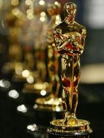 Den prestigefyldte statuette bliver ofte forfalsket, men det er første gang, den fik tilknyttet sig et navn på en modtager. Den gik heller ikke, viste det sig. - Foto: AP 