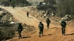 Israelske soldater trænger ind i det sydlige Libanon. - Foto: AP 