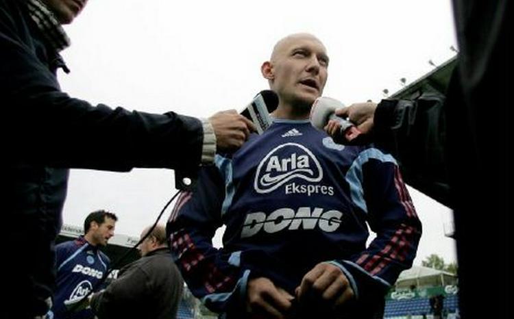 Gravesen har været en ombejlet herre i landsholdets træningslejr på Fyn. - Foto: Lars Poulsen. 