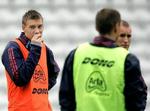 Nicklas Bendtner (t.v.) er klar til at indtage en hovedrolle mod Polen. - Foto: Lars Poulsen. 