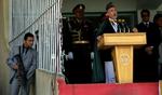 Afghanistans præsident Hamid Karzai talte lørdag på landets uafhængighedsdag under stort sikkerhedsopbud. - Foto: AP 