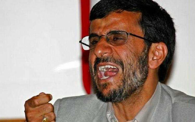 Den iranske præsident Mahmoud Ahmadinejad har over for den arabiske tv-station al-Jazeera givet udtryk for, at et angreb på Iran vil udløse Tredje Verdenskrig. Iran fastholder landets ret til at berige uran til atomprogrammet. - Arkivfoto: AP 