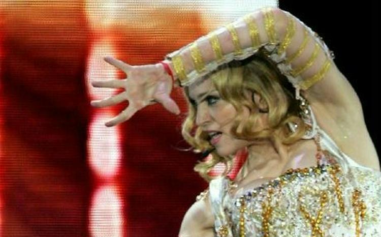 48-årige Madonna er i centrum ved Danmarks største koncertbegivenhed nogensinde. - Foto: AP 
