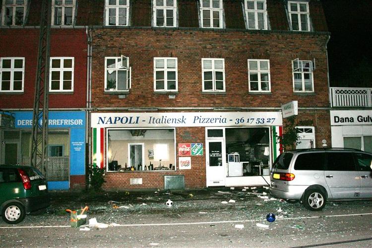 Vidner har set en mand flygte på scooter efter anslaget i Valby. 