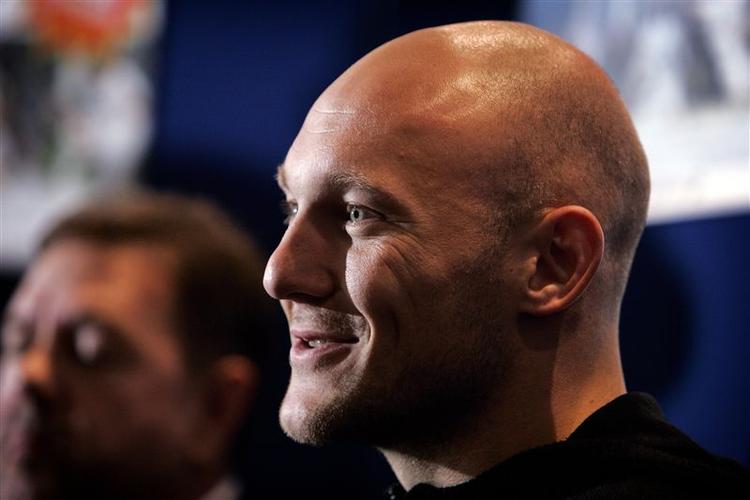 Thomas Gravesen er ved at forhandle sig til kontrakt med to klubber - den ene mulige er Celtic. 